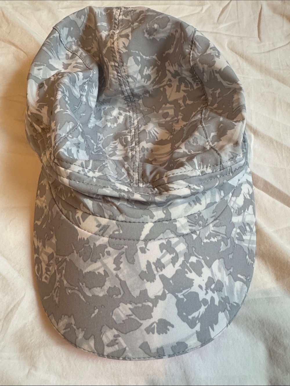Fast & free hat